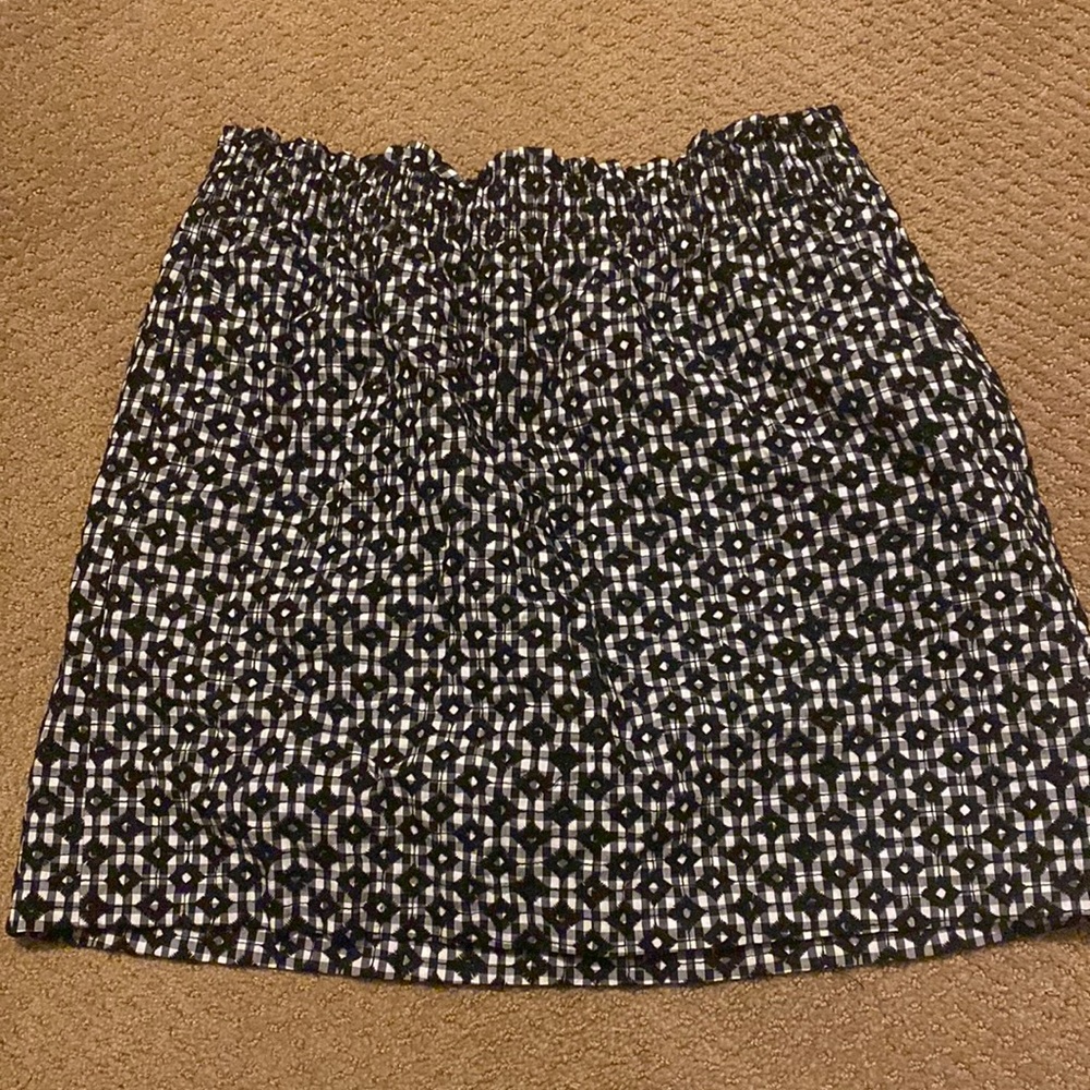 J crew black and white pattern skirt size 10